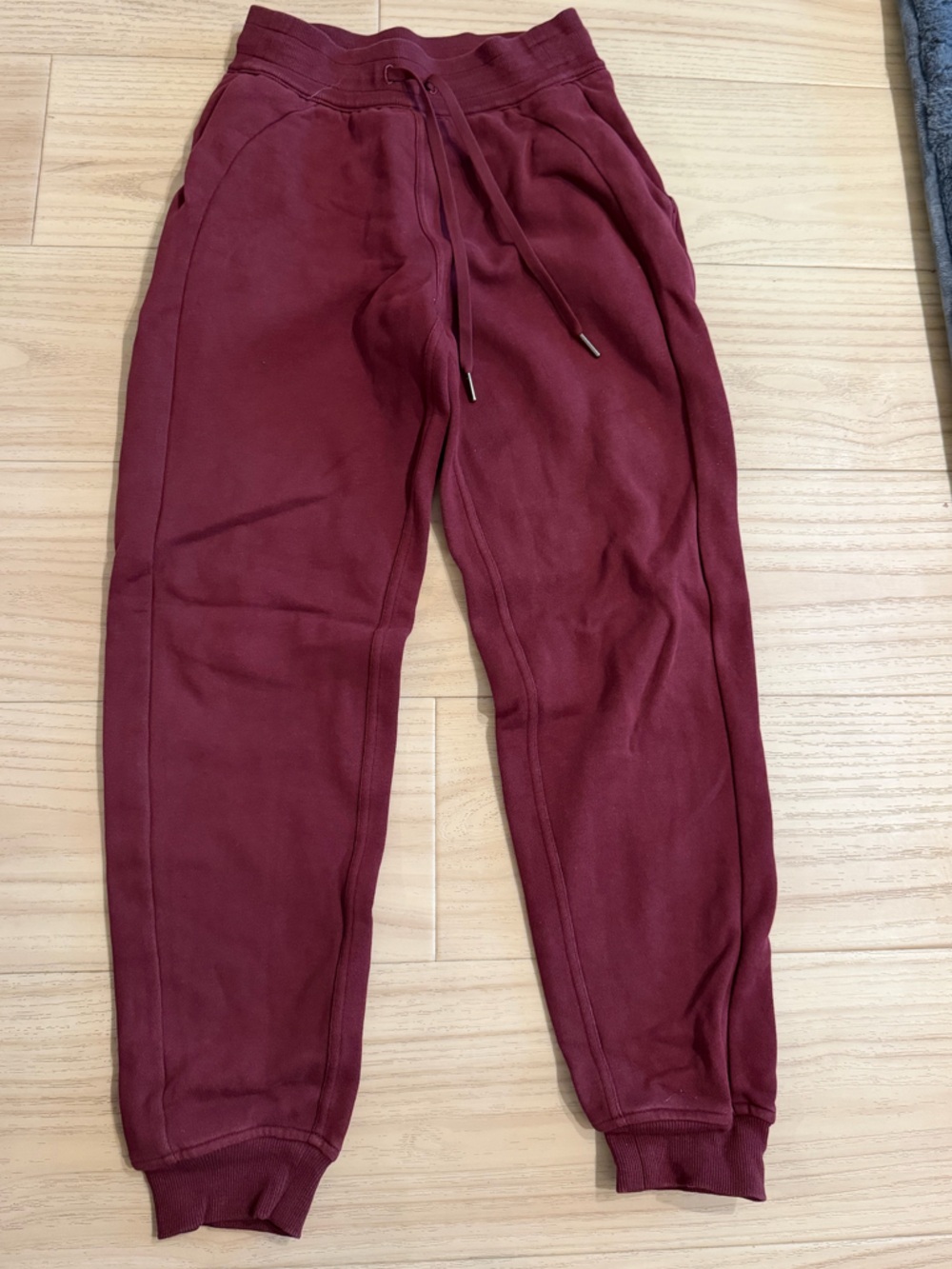 lululemon athletica Burgundy scuba Joggers
